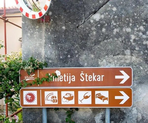 Kmetija Stekar * Kojsko